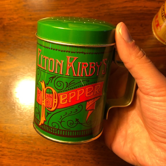 Vintage Salt & Pepper Shaker Set Range Top Style Jumbo Size W/ Easy Grip Handles - Picture 10 of 12